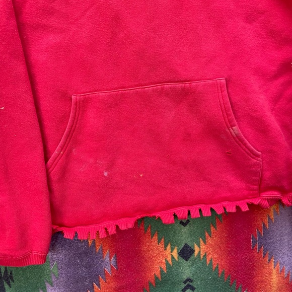 VINTAGE MARLBORO PULLOVER HOODIE SIZE LARGE DISTRESSED FIT SEE PHOTOS FADED RED - Picture 6 of 9